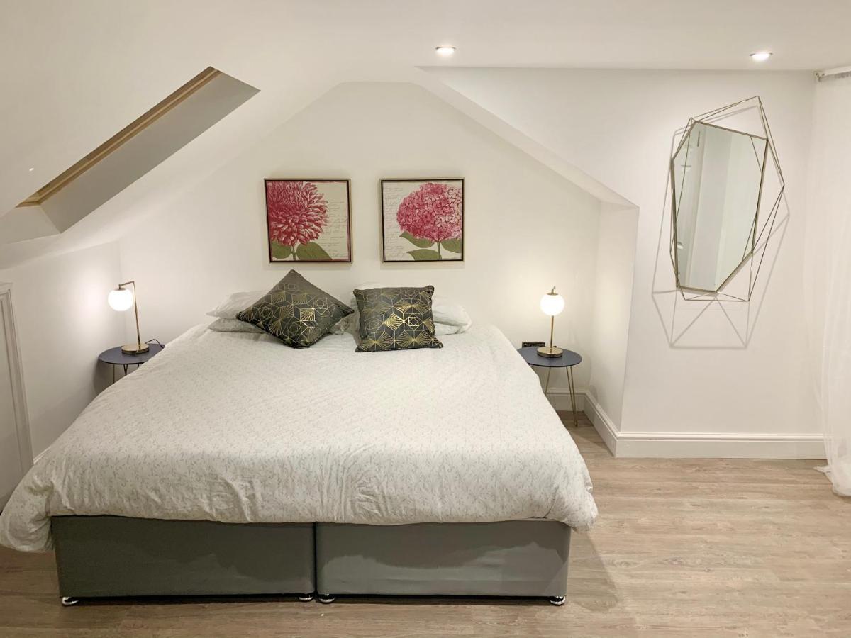 Large 3 Bedroom Modern Apartment Close To Central London 핀칠리 외부 사진